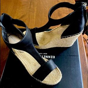 Brand new woman’s size 9 Kenneth Cole